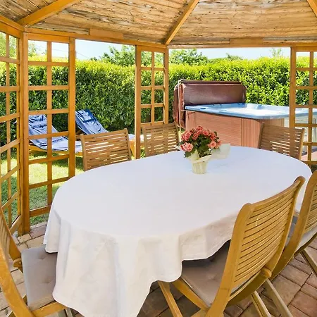 Montrin Villa