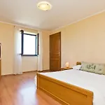 Montrin Villa Kaštel