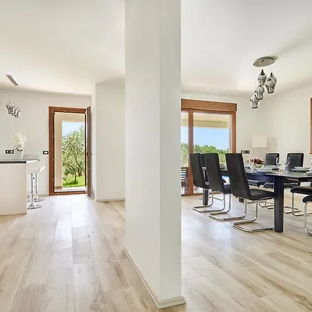 Villa Montrin Kaštel